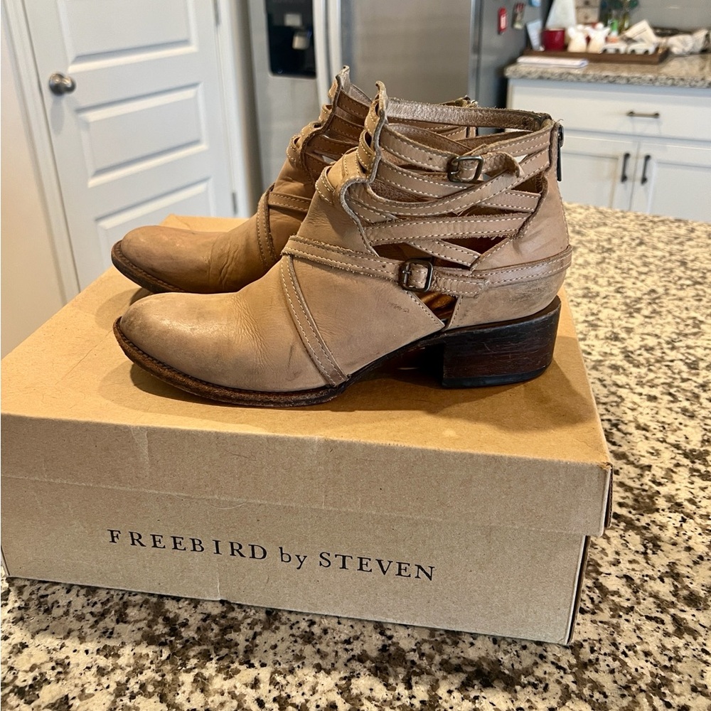Freebird Ankle Boots - Picture 3 of 7